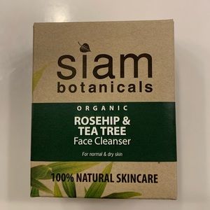 ROSEHIP & TEA TREE FACE CLEANSER